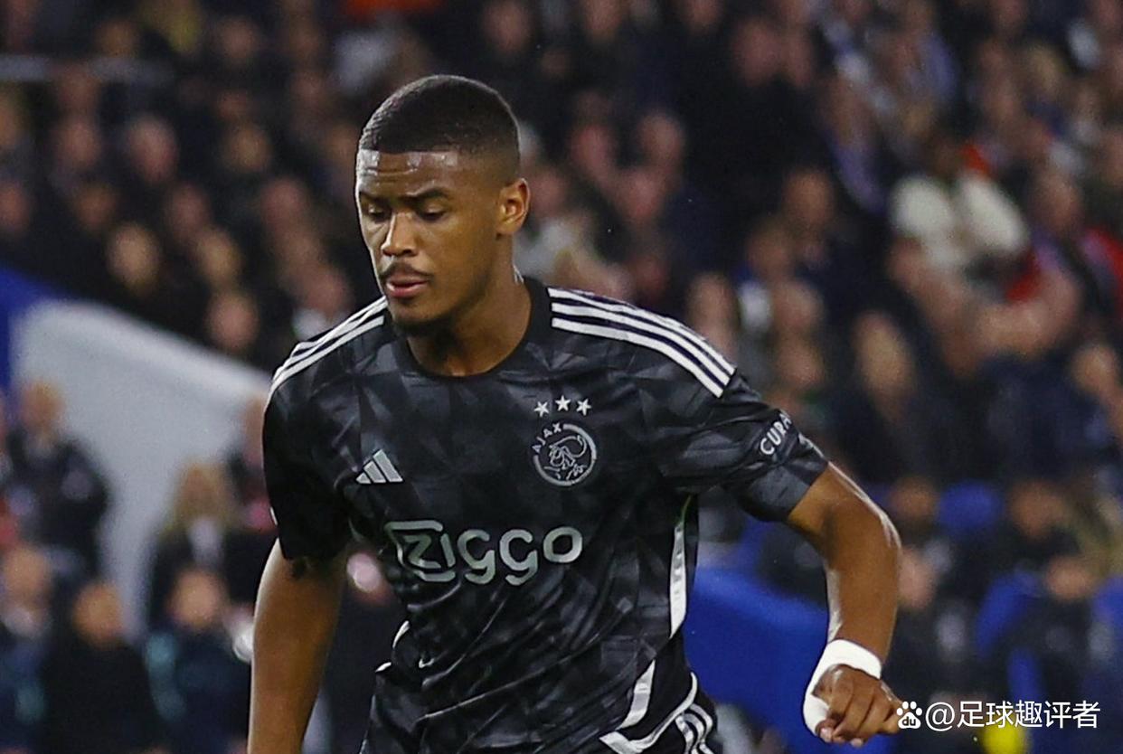 冲刺阶段突围战来临；阿贾克斯围绕英超扳平良机；更衣室稳定；年轻球员得到机会的简单介绍