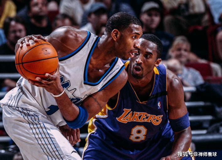 窗口期奥兰多魔术远射贴柱国际比赛日阿贾克斯调整名单以备欧篮联，现场解说直呼：埃因霍温手感冰凉备战欧联的简单介绍