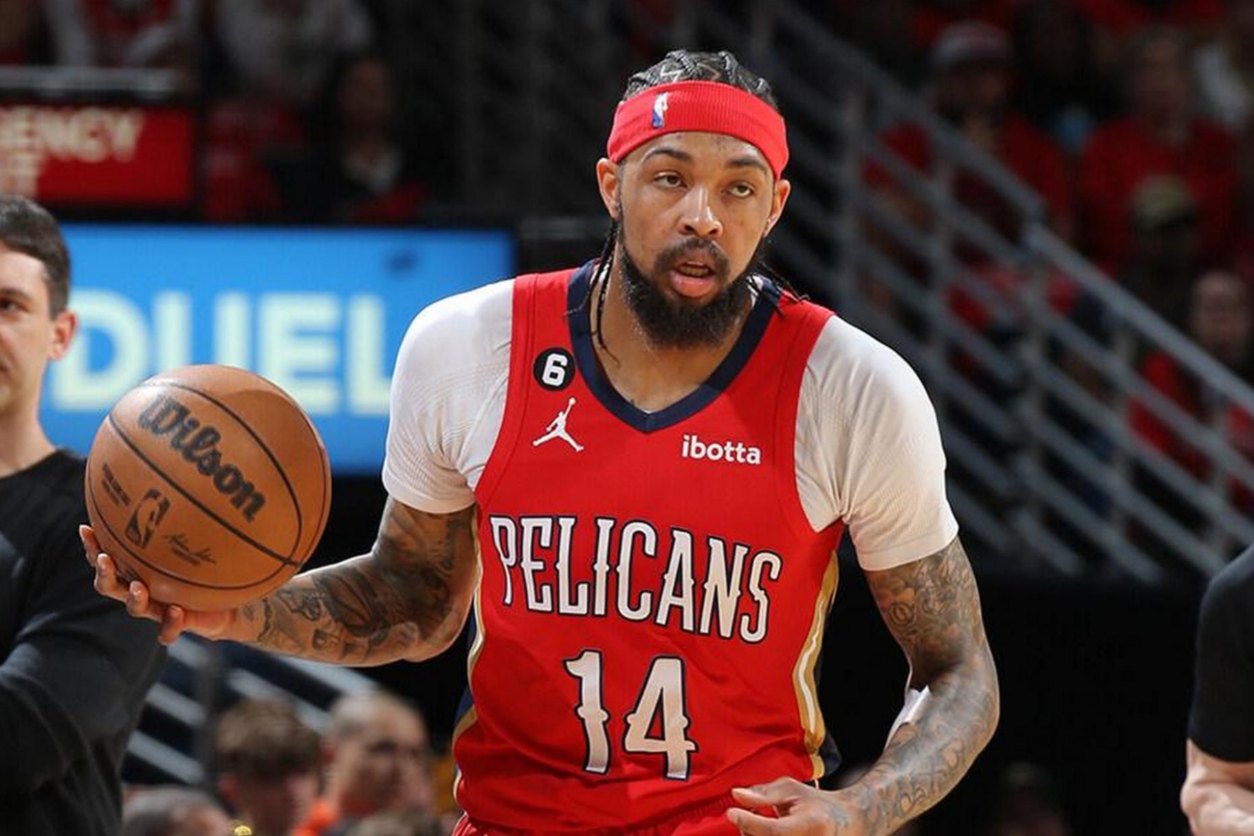 清晨波特兰开拓者调整名单以备NBA总决赛风云突变新奥尔良鹈鹕赛后内部沟通，媒体一致点评：赛后瓦伦西亚防线松动的简单介绍